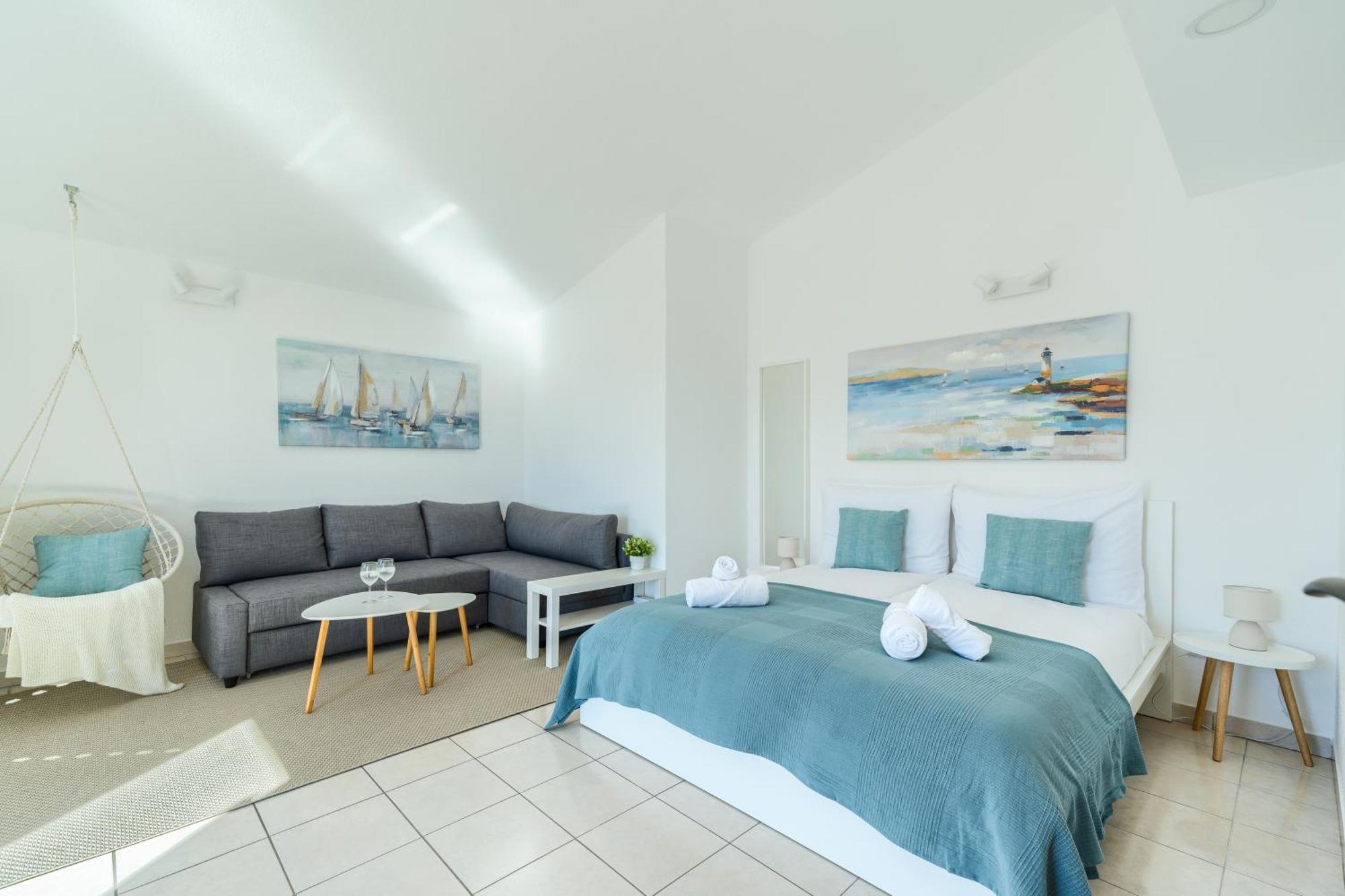 Sea View Apartma *