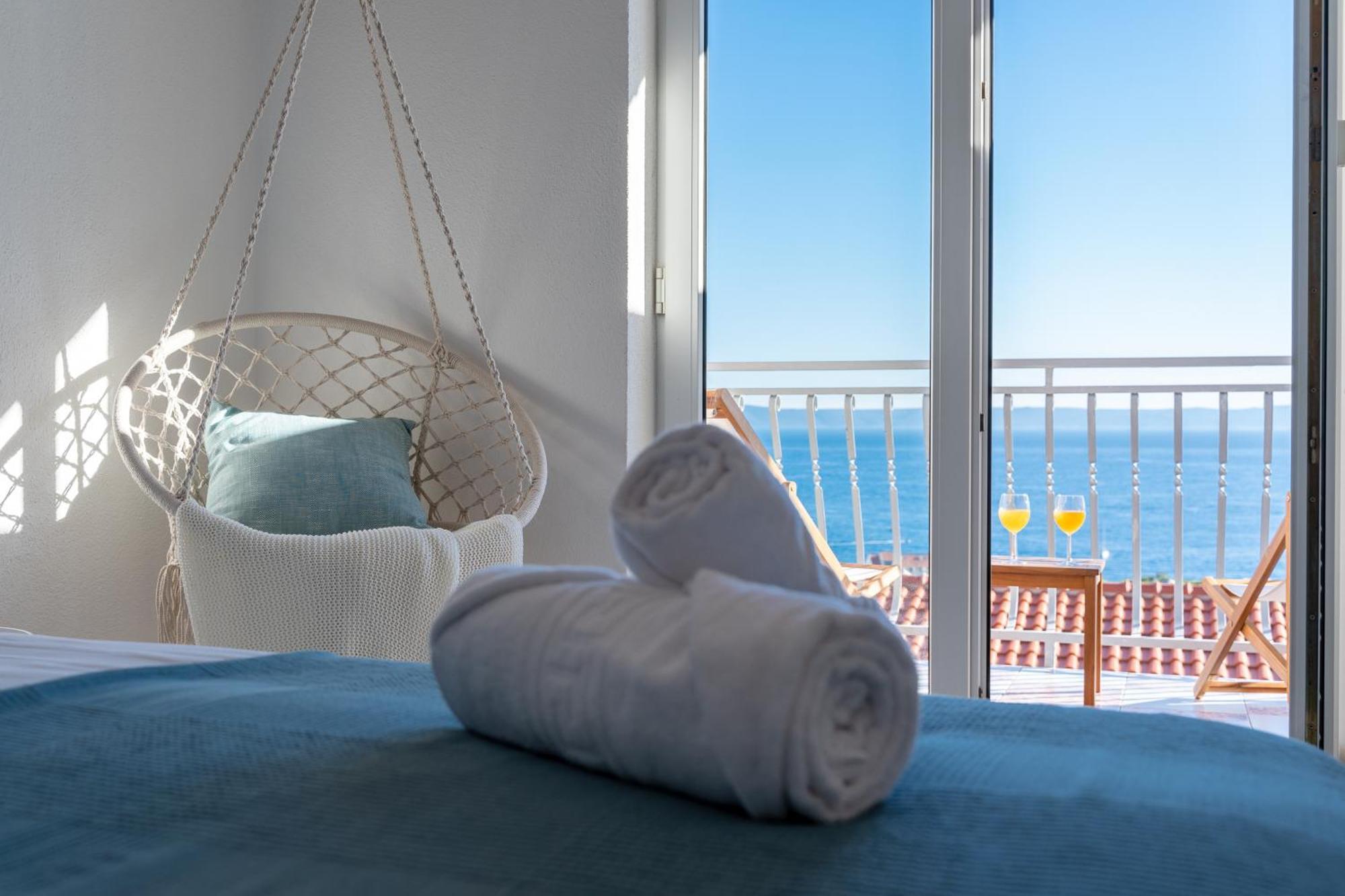 Apartma Sea View *